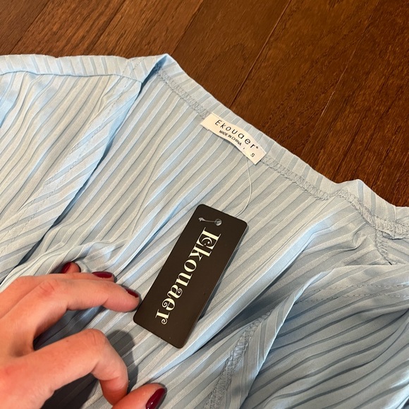 NWT Silky Pajama Set with Robe in Light Blue - Picture 5 of 8